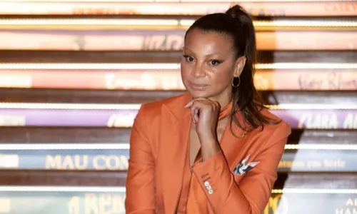 
          Imagem ilustrativa da imagem Walewska é velada em cerimônia restrita a familiares e amigos em BH
          