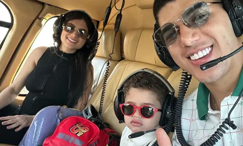 
          Imagem ilustrativa da imagem Zé Vaqueiro se pronuncia e explica viagem em meio a internação de bebê
          