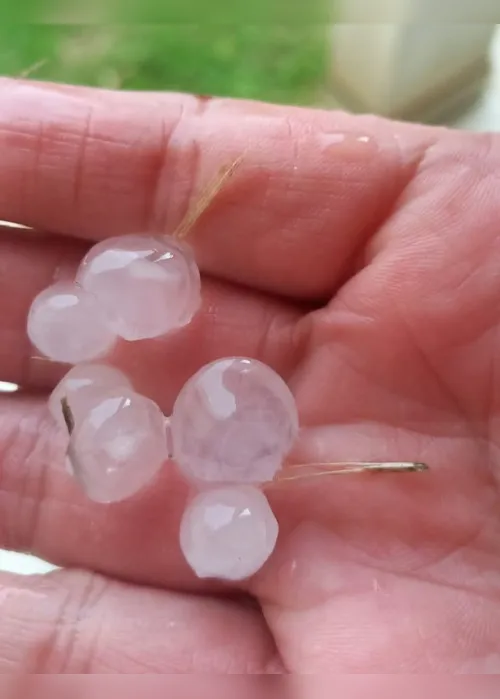 Imagem ilustrativa da imagem Após dias de calor, cidades do ES têm chuva de granizo