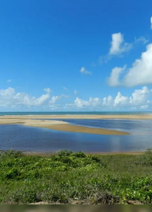Imagem ilustrativa da imagem Caçadores de Destinos: lagoa gigante e praias com altas ondas em Linhares