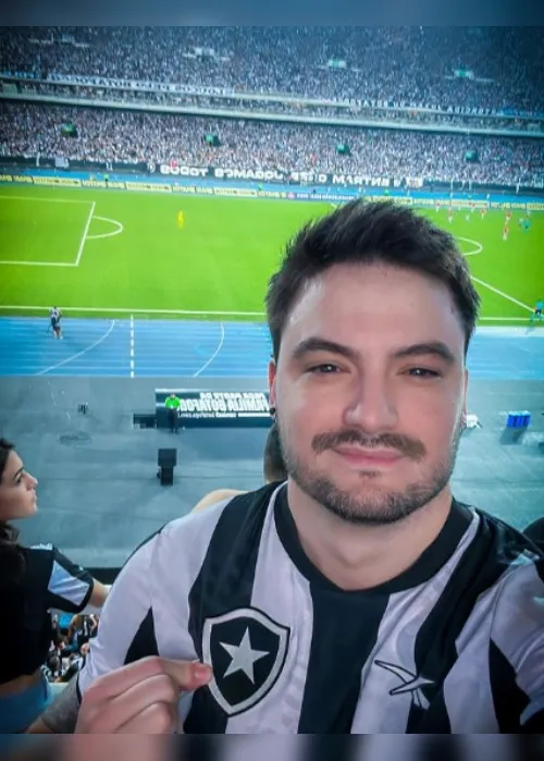 Imagem ilustrativa da imagem Felipe Neto briga na Justiça contra adiamento de Botafogo x Athletico