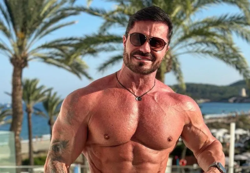 Um dos 16 alvos da operação é o influenciador fitness Renato Cariani, que tem 7,4 milhões de seguidores no Instagram