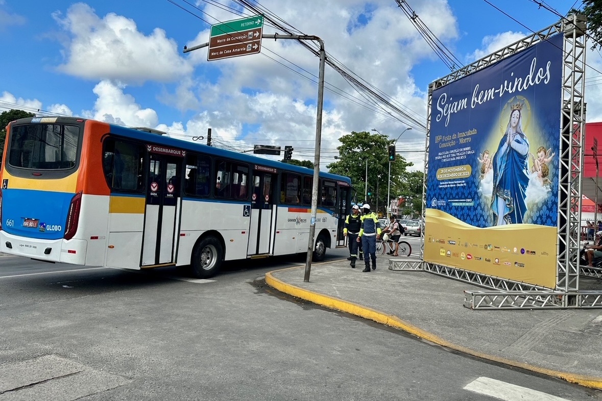 Linhas de ônibus terão reforço com o jogo do Brasil na Copa nesta