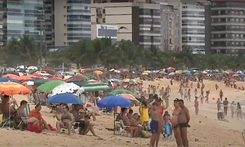 Imagem ilustrativa da imagem Adolescente que morreu afogado na Praia da Costa é identificado