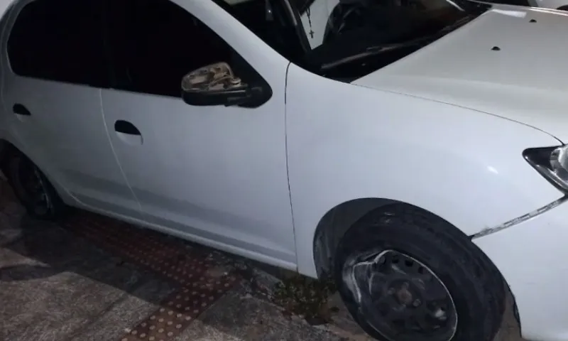 Imagem ilustrativa da imagem Após perseguição, homem que roubou carro de motorista de app é preso na Serra