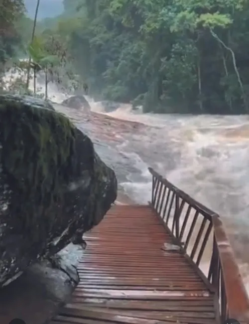 Imagem ilustrativa da imagem Chuva provoca espetáculo da natureza nas cachoeiras do ES