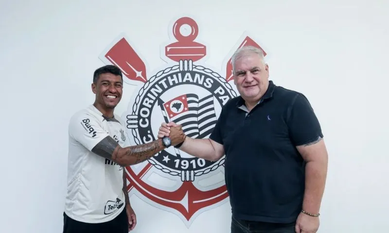 Imagem ilustrativa da imagem Corinthians anuncia renovação de contrato dos volantes Paulinho e Maycon