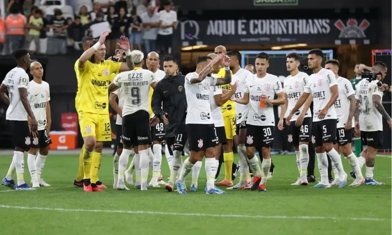 Imagem ilustrativa da imagem Corinthians enfrenta Ituano em meio a bagunça interna e incertezas