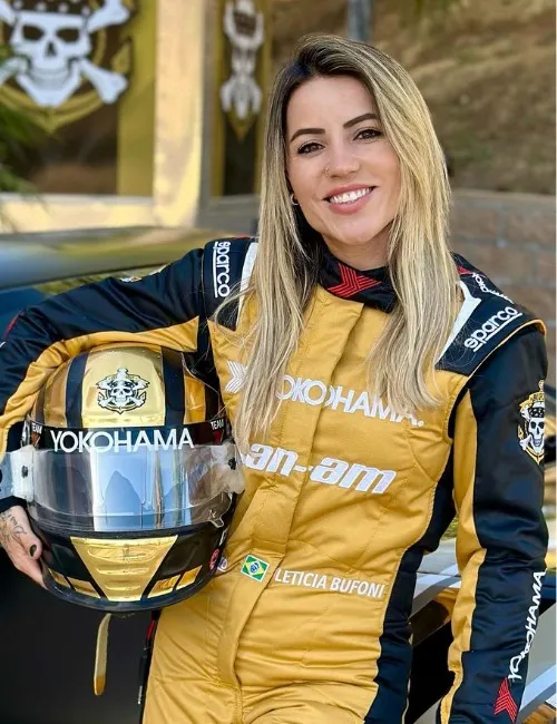 Imagem ilustrativa da imagem Letícia Bufoni troca skate por volante e vai pisar no acelerador na Porsche Cup