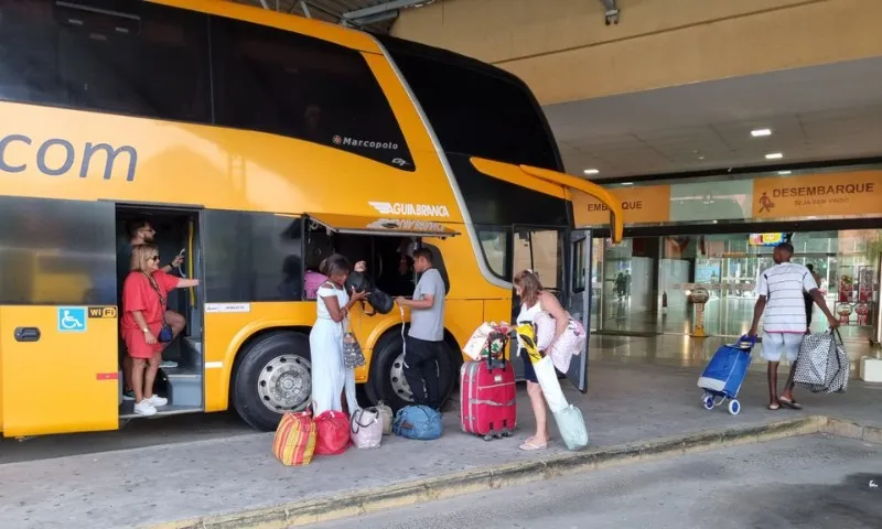 Imagem ilustrativa da imagem Mais de 700 ônibus chegam a Guarapari