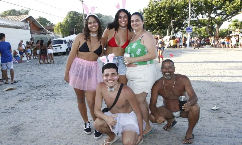 Imagem ilustrativa da imagem Mascarados invadem as ruas para o Carnaval de Vila Velha