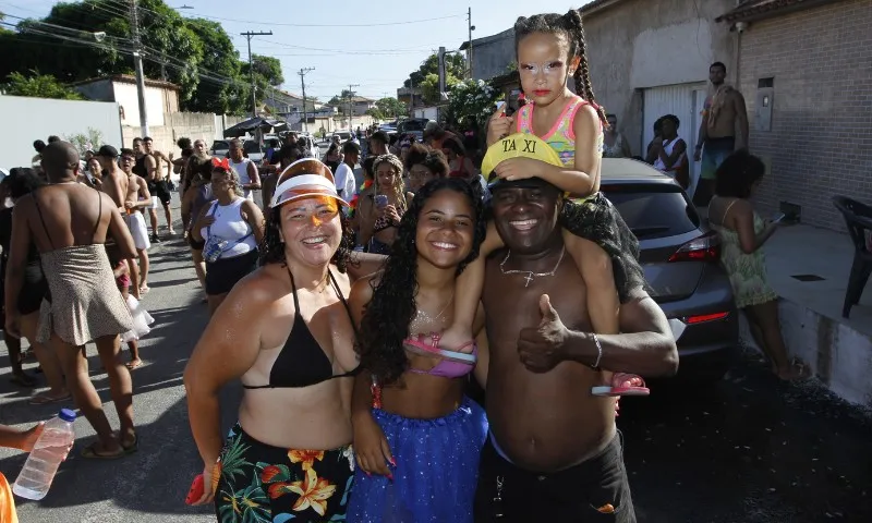 Imagem ilustrativa da imagem Mascarados invadem as ruas para o Carnaval de Vila Velha
