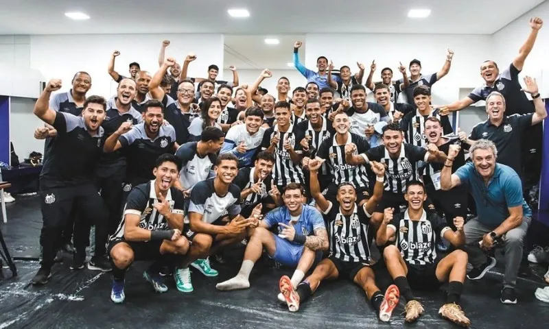 Imagem ilustrativa da imagem Santos defende campanha perfeita diante do Cruzeiro por vaga nas quartas da Copinha