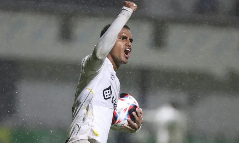 Imagem ilustrativa da imagem Santos sofre, mas vira sobre o Remo e estreia na Copa SP com vitória