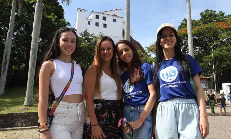 Imagem ilustrativa da imagem Turistas contam suas histórias de fé no Convento