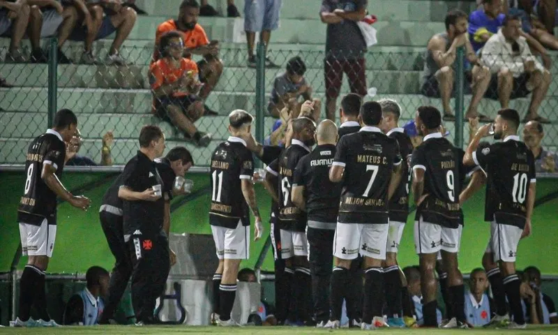 Imagem ilustrativa da imagem Vasco busca virada, mas cede empate ao Sampaio Corrêa em jogo de 6 gols no Carioca