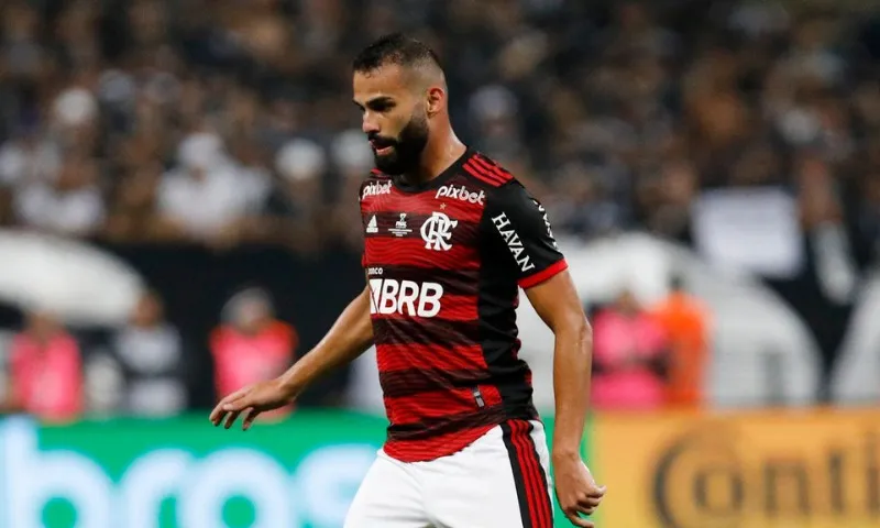 Imagem ilustrativa da imagem A pedido de Mano Menezes, Thiago Maia pode trocar o Flamengo pelo Internacional