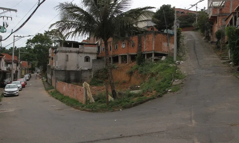 Imagem ilustrativa da imagem Adolescentes em moto são baleados na Serra