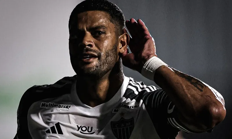 Imagem ilustrativa da imagem Após ser provocado por prefeito, Hulk faz dois gols e Atlético-MG bate o Athletic