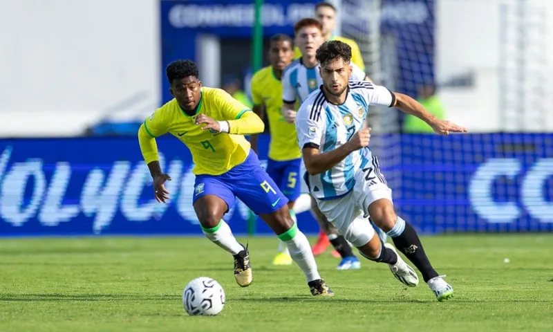 Imagem ilustrativa da imagem Bicampeão olímpico, Brasil dá vexame, perde da Argentina e está fora de Paris-2024