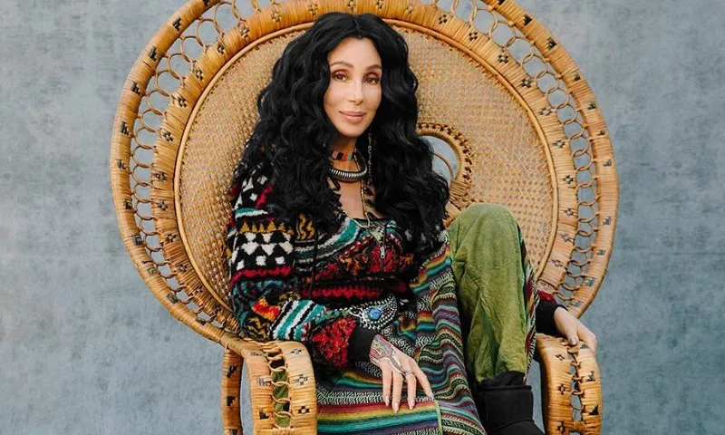 Imagem ilustrativa da imagem Cher pede à Justiça tutela do filho de 47 anos após ser acusada de sequestrá-lo