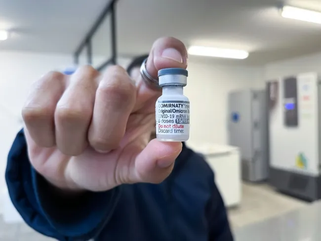 Imagem ilustrativa da imagem Cobertura da vacina bivalente contra Covid-19 em Pernambuco está em 15,08%