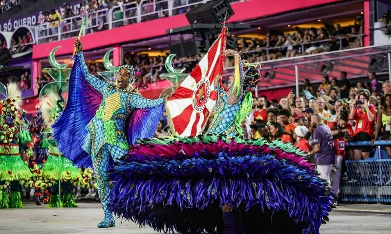 Imagem ilustrativa da imagem Com enredo de mitologia africana, Viradouro conquista Carnaval 2024 do RJ