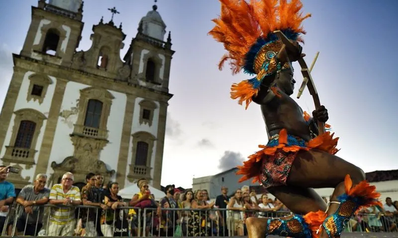 Imagem ilustrativa da imagem Começam as prévias gratuitas do melhor carnaval de rua em linha reta do Brasil