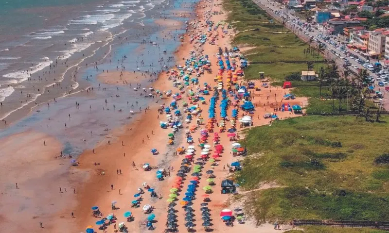 Imagem ilustrativa da imagem Da tranquilidade à badalação das praias de São Mateus