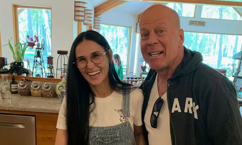 Imagem ilustrativa da imagem Demi Moore diz que prefere amar Bruce Willis a lamentar sua demência