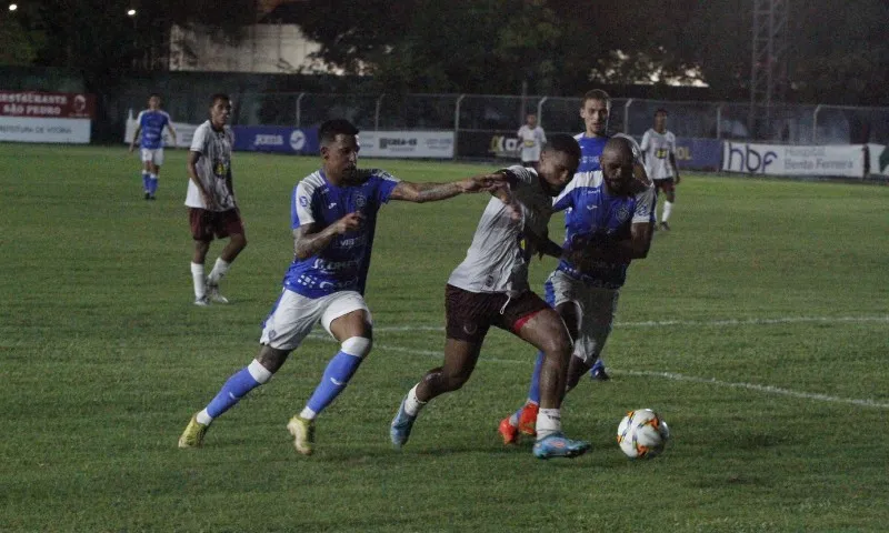 Imagem ilustrativa da imagem Desportiva vence o Vitória de virada em jogo com golaços