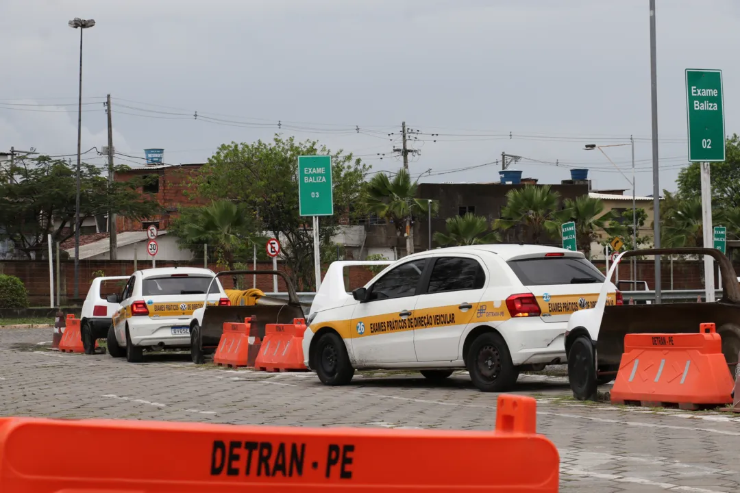 Imagem ilustrativa da imagem Detran abre mil vagas extras para exames práticos de direção no Recife. Veja datas