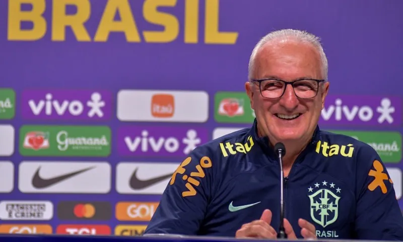 Imagem ilustrativa da imagem Dorival diz que Brasil tem de se virar sem Neymar e nega problema pessoal