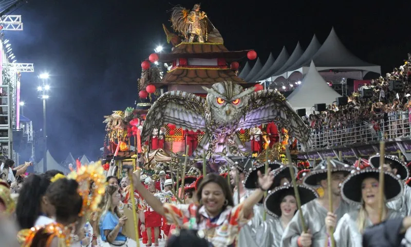 Imagem ilustrativa da imagem ENQUETE | Quem merece o título de campeã do Grupo Especial do Carnaval do ES?