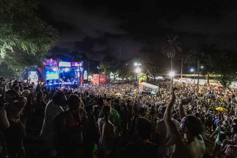 Imagem ilustrativa da imagem Em Olinda, sete polos animam esta segunda-feira de Carnaval