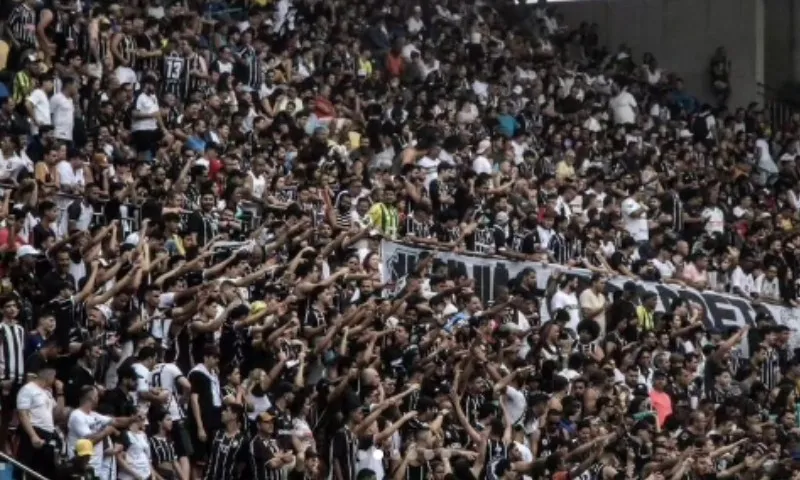 Imagem ilustrativa da imagem Entrada gratuita para mulheres e crianças em jogo do Rio Branco neste sábado