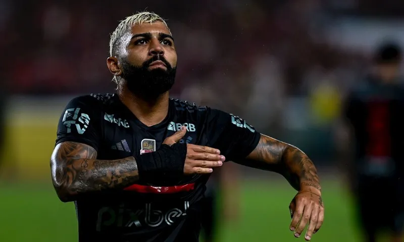 Imagem ilustrativa da imagem Gabigol desencanta e Flamengo derrota Sampaio Correa pelo Campeonato Carioca