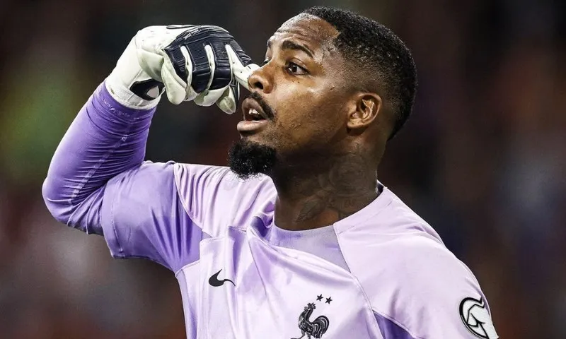 Imagem ilustrativa da imagem Goleiro do Milan chama racistas de 'ignorantes': 'Precisamos mandar uma mensagem'