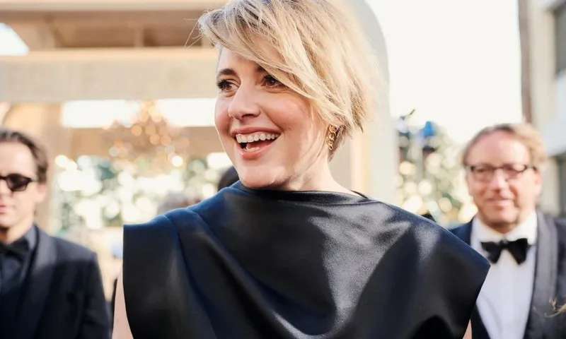 Imagem ilustrativa da imagem Greta Gerwig diz que piada sobre Barbie no Globo de Ouro 'não estava errada'