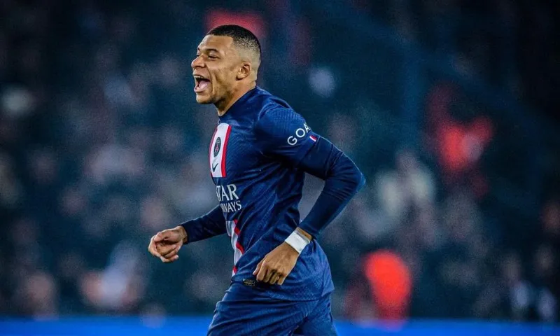 Imagem ilustrativa da imagem Jornal francês crava que Mbappé decidiu se transferir do PSG para o Real Madrid