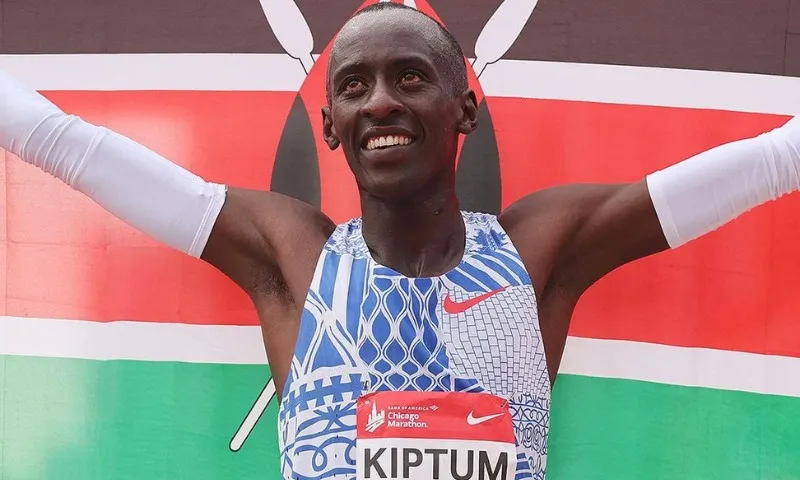 Imagem ilustrativa da imagem Kelvin Kiptum, maratonista recordista mundial, morre aos 24 anos