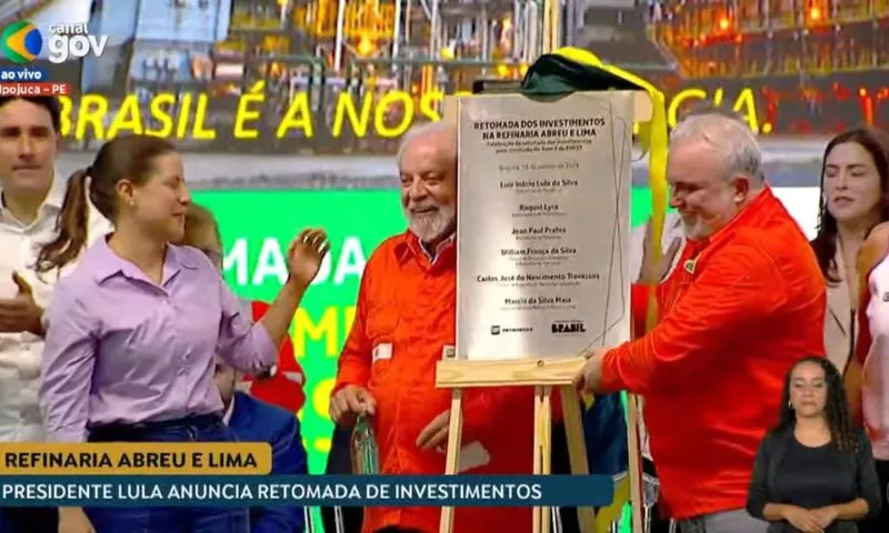 Imagem ilustrativa da imagem Lula: emoção e críticas aos adversários na Retomada da Refinaria Abreu e Lima