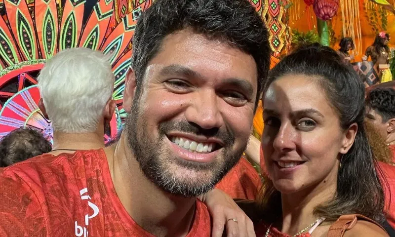 Imagem ilustrativa da imagem Marcelo Courrege e Carol Barcellos, jornalistas da Globo, assumem namoro