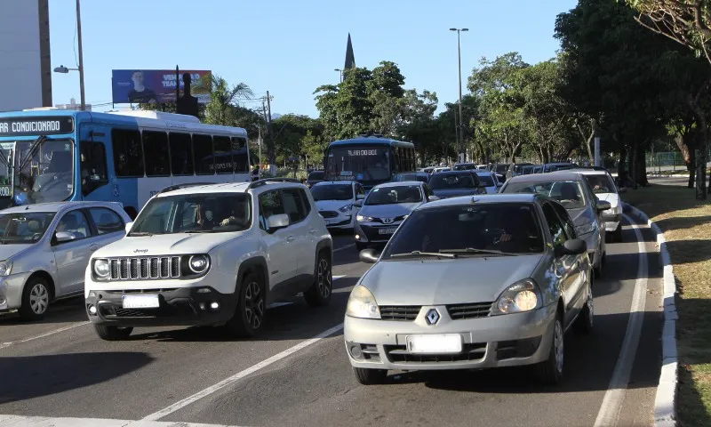 Imagem ilustrativa da imagem Motoristas do ES vão poder usar Pix em blitz para pagar licenciamento