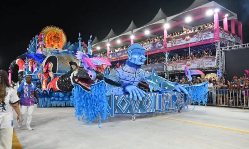 Imagem ilustrativa da imagem Novo Império abre desfile do Grupo Especial com homenagem a Barra de São Francisco