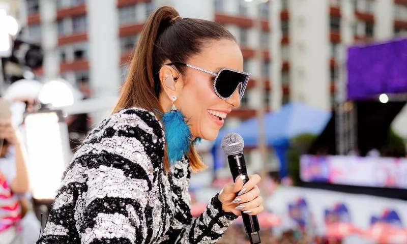 Imagem ilustrativa da imagem 'Palavra desistir não existe no meu dicionário', diz Ivete Sangalo