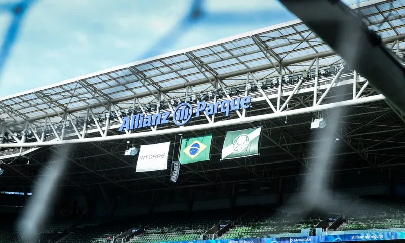 Imagem ilustrativa da imagem Palmeiras diz que não joga no Allianz Parque enquanto gramado não for arrumado
