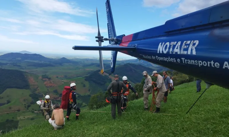 Imagem ilustrativa da imagem Piloto de parapente é resgatado após cair em rampa na Região Serrana do ES