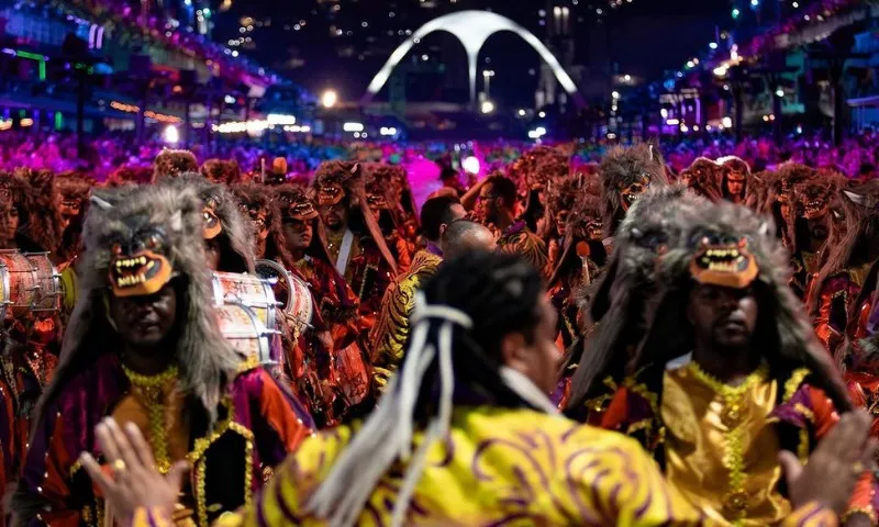 Imagem ilustrativa da imagem Porto da Pedra é rebaixada no Carnaval do RJ um ano após acesso