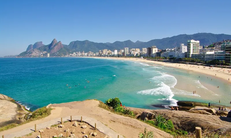 Imagem ilustrativa da imagem Praia brasileira é a 2ª melhor do mundo, diz guia de viagens. Veja lista